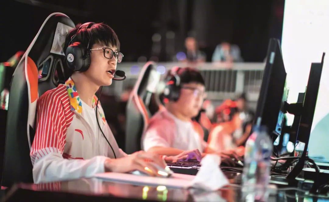 FUT Esports 在 VCT 2025： EMEA Stage 1 中处理了 Gentle Mates ，而 Team Heretics 对 GIANTX 毫无困难