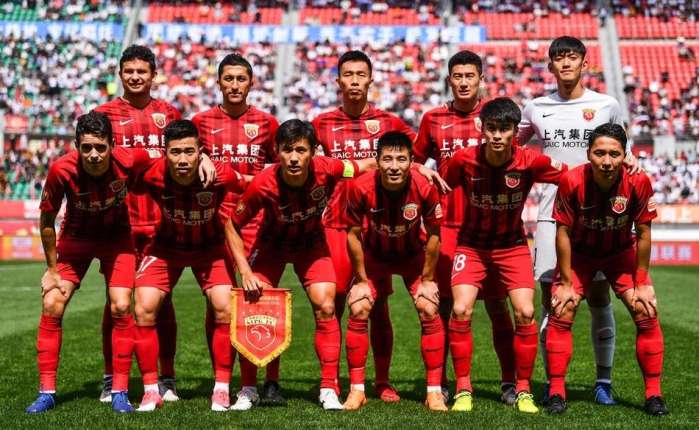 湖人141-116老鹰！老詹及时醒悟，东契奇两点该夸，一人该被重用